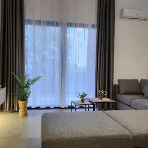 Solar And Apartamento Himarë